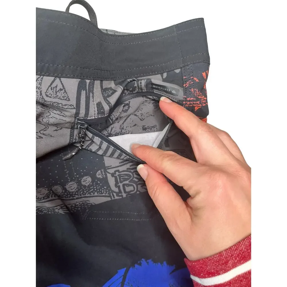 Quiksilver High Line stretch newsprint blue orange black board shorts size 28